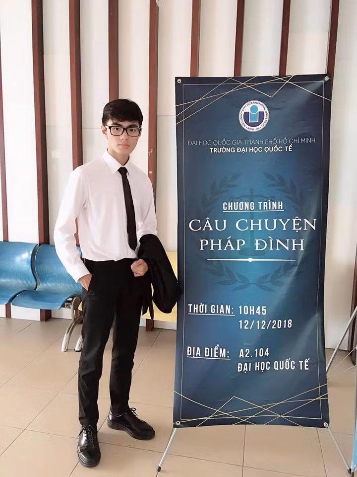 Hiếu hiện đang là sinh viên năm nhất khoa Luật dân sự, trường ĐH Luật TP HCM.