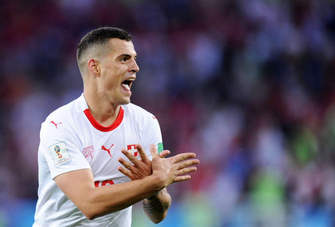 Hành động ăn mừng bàn thắng Xhaka và Shaqiri mang rất nhiều ý nghĩa bên trong, chứ không hẳn là cảm xúc ăn mừng cùng trái bóng tròn.