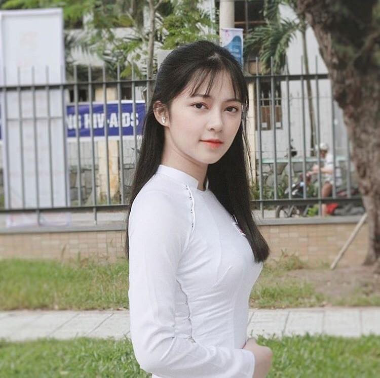 Nữ sinh được nhắc tới đó là Phạm Lê Khánh Linh (sinh năm 2000) hiện đang sinh sống tại Đà Nẵng.