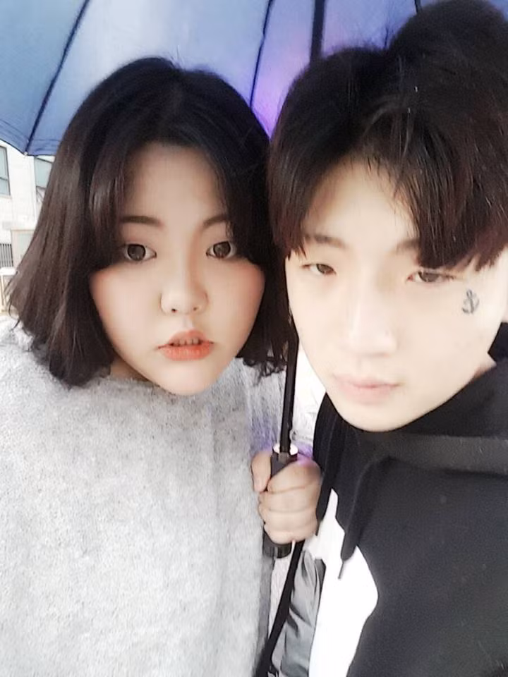 Bên cạnh đó, nhờ sự hài hước của bản thân và ngoại hình gây ấn tượng mạnh, Soo Bin may mắn nhận được một vài vai diễn phụ cũng như được các đài truyền hình lựa chọn tham gia những chương trình truyền hình liên quan đến ẩm thực.