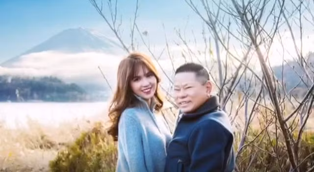 Không có sự phản đối và ngăn cấm từ phía hai gia đình, cặp đôi lệch 45 tuổi chia sẻ chuyện tình như mơ gây bão dư luận trong thời gian qua.