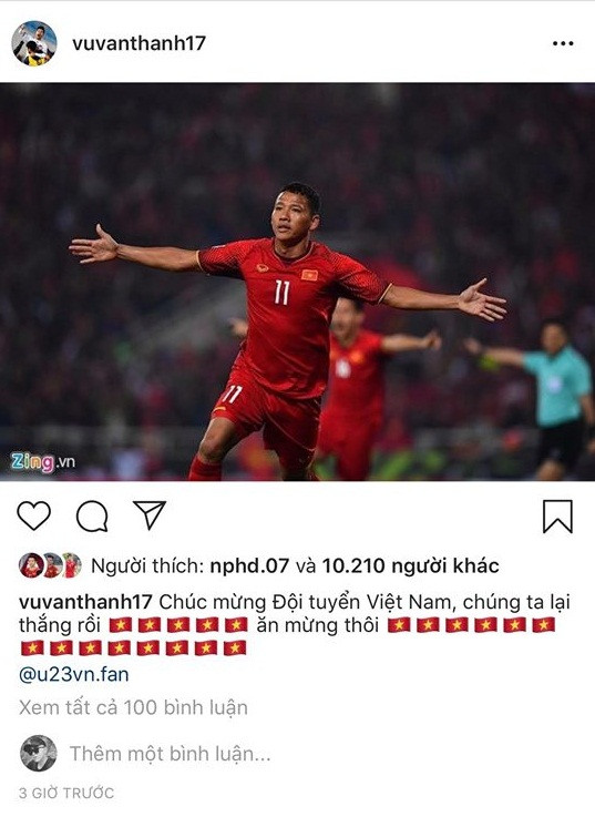 Được gọi lên đội tuyển Việt Nam nhưng không được vào sân ở trận đấu với Thái Lan, Văn Thanh cũng để lại dòng chúc mừng chiến thắng của đồng đội trước Thái Lan.