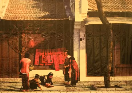 Cũng có những bạn trẻ vì nặng lòng với Tết xưa mà đem những hiểu biết, ký ức của mình để tái hiện lại một phần nào đó những hình ảnh giản dị của thời Tết còn nghèo khó, còn kém sung túc.