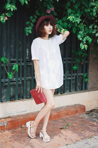 Được biết, ngoài học tập, làm thêm, Thu Trang còn là 1 cô gái yêu thích thời trang. Vì vậy mong ước tương lai của cô bạn này đó là trở thành người mẫu ảnh và tiến xa hơn nữa là một nhà thiết kế thời trang.