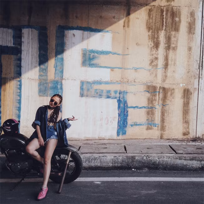 Chia sẻ về đứa con tinh thần mới của mình, Trang Cherry nói rằng với bộ ảnh này cô muốn tạo ra một nét chấm pha đánh dấu tuổi 26 của mình, có chút nổi loạn, có chút phá cách khỏi hình ảnh cũ để mang lại điều mới mẻ cho bản thân.