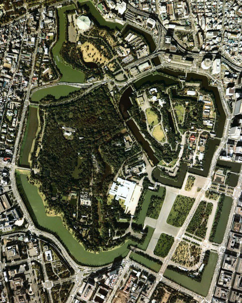 Cuoc song khong tien trong Hoang cung Nhat