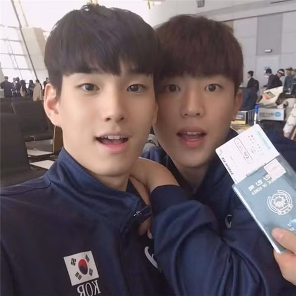 Chỉ cần những bức ảnh tự nhiên thôi, Sung Jin vẫn chinh phục fan của mình.