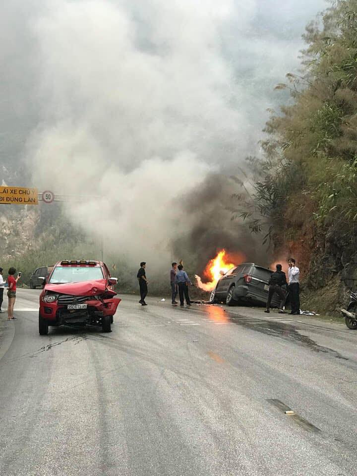 Dau dau xe ban tai tren QL 6, o to boc chay du doi