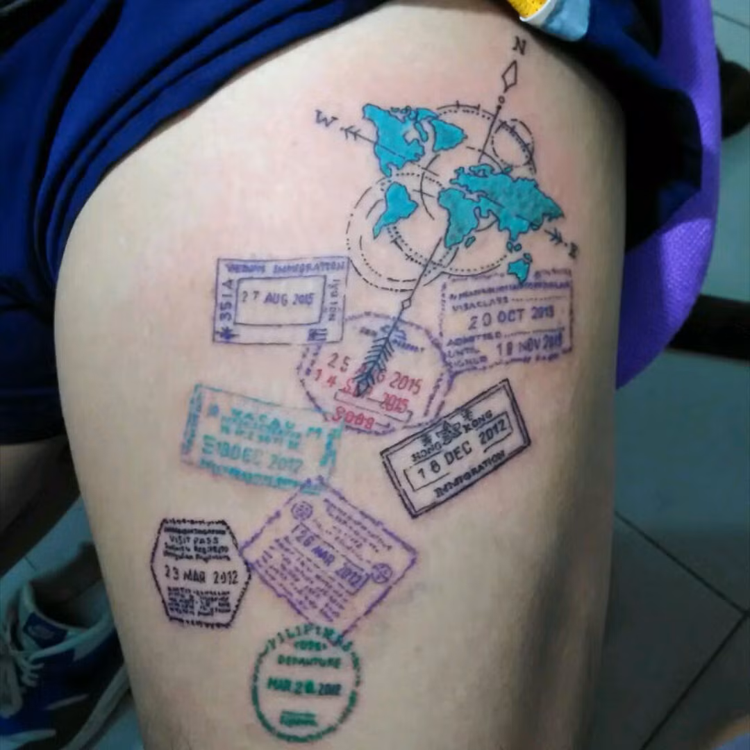 Trước đó, nhiều người đã từng xăm hộ chiếu, xăm những con dấu xuất nhập cảnh để kỉ niệm những địa điểm mình đã đi qua.