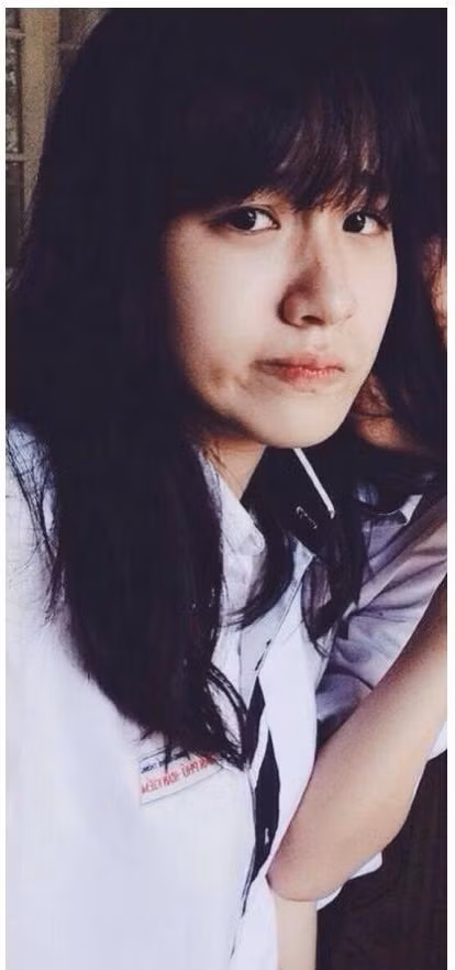 Được biết, cô nàng này có tên nickname là My Nguyễn sinh năm 1998, hiện là học sinh trường THPT trên địa bàn Hà Nội và cô đang tham dự kỳ thi được trường Đại học Quốc gia Hà Nội tổ chức.