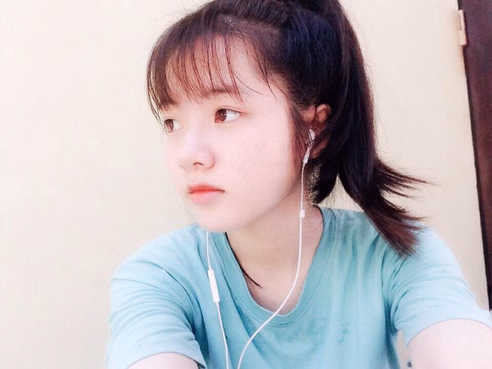 Ngoại hình của C.T luôn giúp cô bạn này nổi bật trước đám đông.