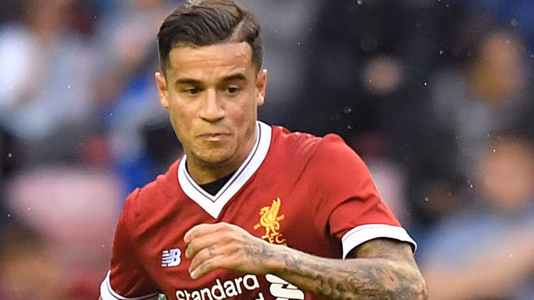 Choáng nặng với mức giá của Coutinho: Barcelona đã theo đuổi Philippe Coutinho gần 1 tháng qua sau khi mất Neymar vào tay Paris SG. Mặc dù liên tiếp trả giá với mức giá cao nhất lên đến 120 triệu euro, Barca vẫn bị Liverpool từ chối thẳng thừng. Ảnh: Mirror