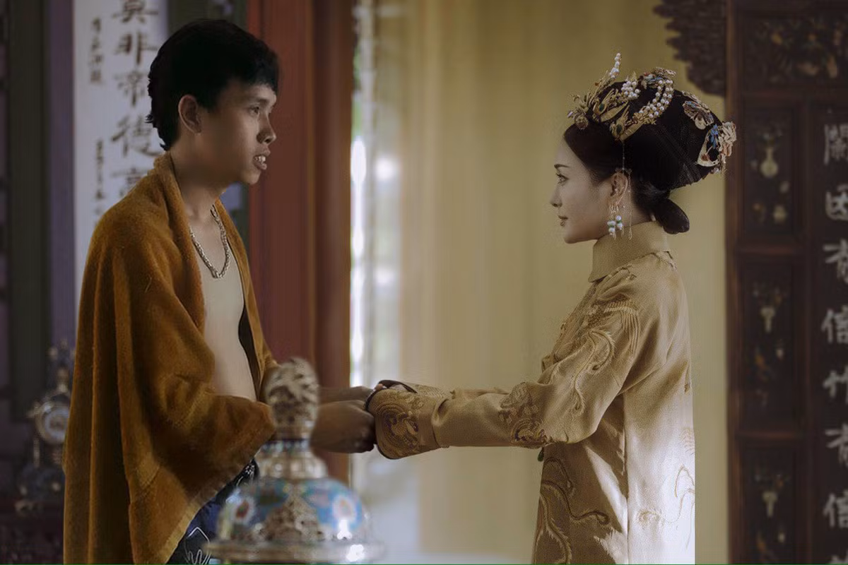 Sau khi thành công với những phim bom tấn của điện ảnh mỹ thì mới đây, Xuân Huy lại ra mắt album photoshop mới của mình và lần này chàng trai 26 tuổi đã mạnh dạn thử sức với những bộ phim cổ trang Trung Quốc.