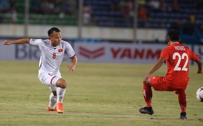 Trọng Hoàng thể hiện vô cùng tốt trong 5 trận đấu vừa qua của đội tuyển Việt Nam. Lão tướng này vẫn lên công về thủ đều đặn và phong tỏa tốt những tình huống tấn công xuống cánh của đối phương.