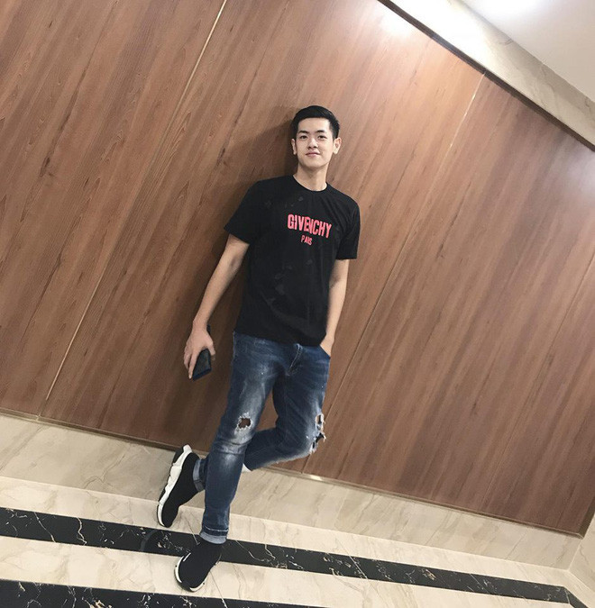 Được biết, sắp tới Tuấn Sơn sẽ gia nhập 1 công ty Hàn Quốc hợp tác với Việt Nam để hoạt động chuyên nghiệp hơn ở lĩnh vực diễn xuất.