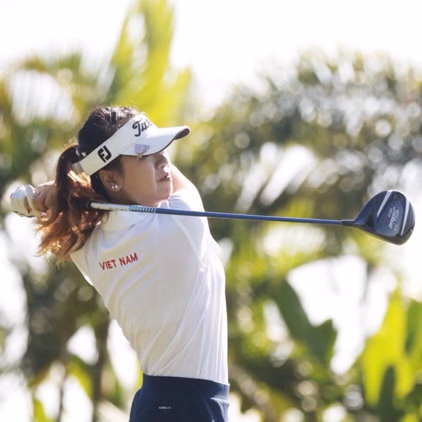 Khi nói về Sea Games 28 sắp được tổ chức tại Singapore, Bảo Nghi chia sẻ: “Được tham gia Sea Games và đại diện Việt Nam là vinh dự của Nghi và gia đình. Mục tiêu Sea Games 28 của mình là giữ phong độ tốt nhất trong khả năng của mình. Nghi muốn được đánh golf với một tâm lý thoải mái không áp lực”.