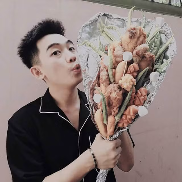 Đồ ăn cũng được gói ghém cẩn thận đảm bảo vệ sinh an toàn thực phẩm cho người dùng.