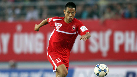 Cũng như Minh Châu, Khánh Lâm là một cầu thủ thi đấu không ngại va chạm và chính sự bạo dạn trong những pha tranh chấp của Khánh Lâm giúp ĐTVN chiến thắng trong việc cầm bóng giữa sân.