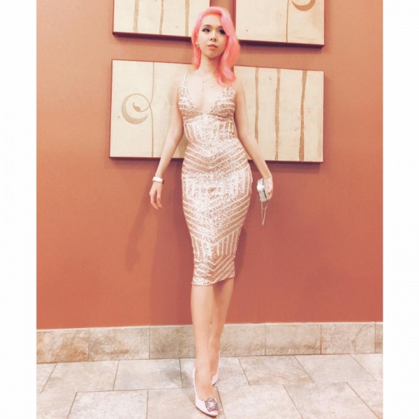 Lê Ngọc Phương Uyên, 24 tuổi sinh ra tại Hà Nội và hiện đang sống tại Mỹ. Cô nàng này gây ấn tượng bởi vẻ ngoài rất hiện đại, nóng bỏng và cá tính bất nhất.