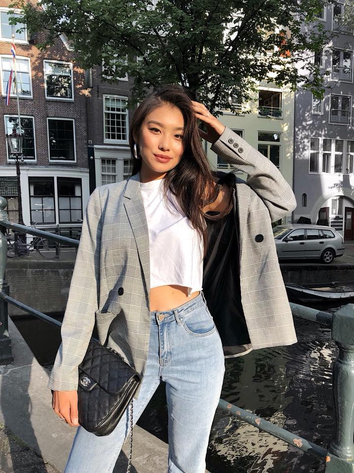 Hiện, Thảo Nhi đang xây dựng cho mình một thương hiệu thời trang cá nhân và hứa hẹn là một trong những gương mặt nổi tiếng trong cộng đồng mạng Việt.