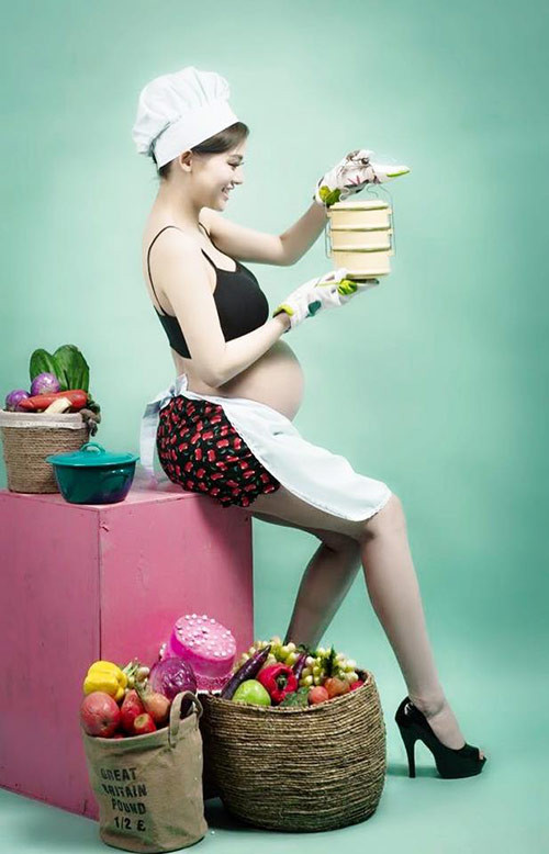 Toàn bộ những shot hình trong bộ ảnh xuyên suốt với chủ đề tươi tắn và sinh động.