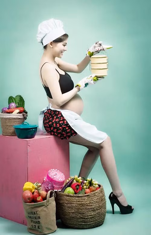 Toàn bộ những shot hình trong bộ ảnh xuyên suốt với chủ đề tươi tắn và sinh động.