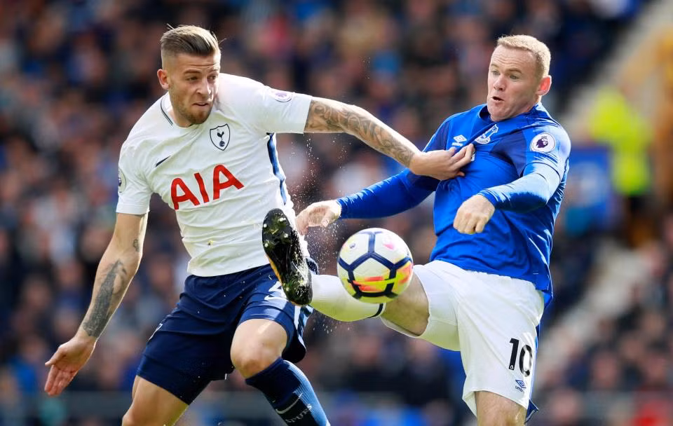 PSG đã chào mời trung vệ Alderweireld với mức lương gần 200.000 bảng/tuần, tương đương 10 triệu bảng/mùa.