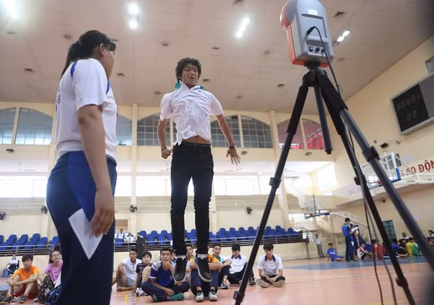 Có ai nhận ra tiền vệ xuất sắc gốc Thái Bình - Nguyễn Tuấn Anh.