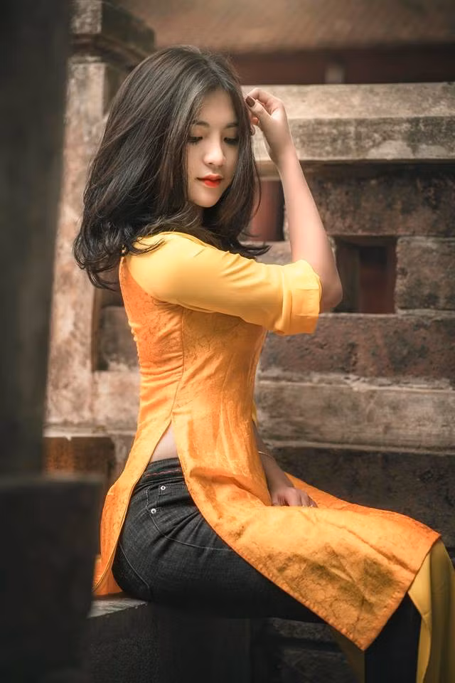 Theo Thùy Dương, công việc mẫu ảnh giống như bước ngoặt trong cuộc sống của cô nàng vì nhờ đó mà cô bạn 9X xinh đẹp này có ý thức tự lập hơn trong công việc cũng như cuộc sống của mình.