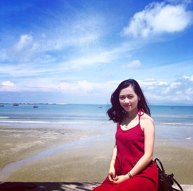 Sau khi bất ngờ nổi tiếng, Hương Thu chia sẻ rằng: ""Em rất bất ngờ và ngạc nhiên khi bức ảnh lại được học sinh đăng lên mạng và được dân mạng dành nhiều tình cảm đến thế. Em coi như đây là một lời động viên, giúp em thêm động lực hơn nữa cho nghề giáo. Trước đó những người xung quanh cũng đã từng dành cho em những lời khen. Tuy nhiên sau mỗi lần như thế em nghĩ mình phải cố gắng gấp đôi, gấp ba hơn nữa"