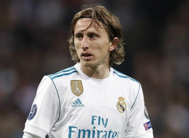 Tờ AS tiết lộ tiền vệ Luka Modric đã quyết định sẽ tiếp tục gắn bó với đội chủ sân Bernabeu trước sự quan tâm của nhiều CLB.