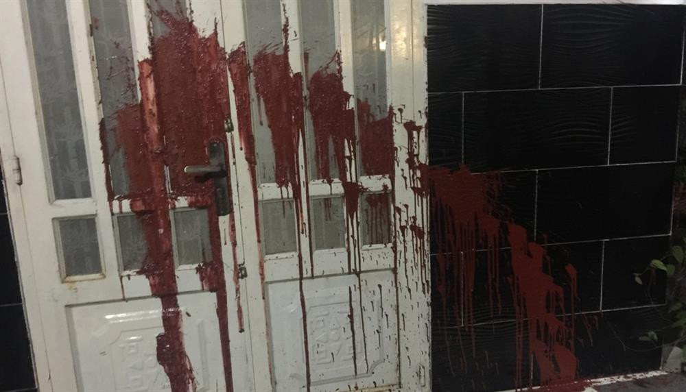 Người cho vay cũng có cái khổ mà người vay tiền cũng có cái khổ. Vì vậy, câu chuyện về mối quan hệ giữa chủ nợ và con nợ luôn khiến cộng đồng mạng có những tranh cãi gay gắt.