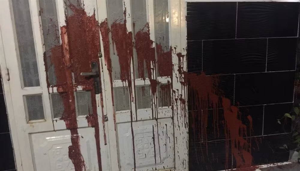 Người cho vay cũng có cái khổ mà người vay tiền cũng có cái khổ. Vì vậy, câu chuyện về mối quan hệ giữa chủ nợ và con nợ luôn khiến cộng đồng mạng có những tranh cãi gay gắt.