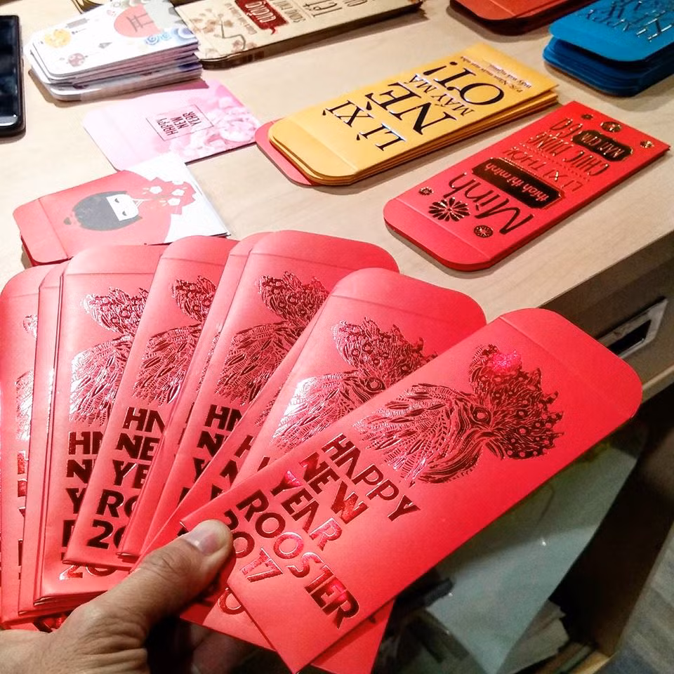 Những bao lì xì của Pompatama được đầu tư khá lớn từ ý tưởng đến những câu chúc vô cùng bựa.