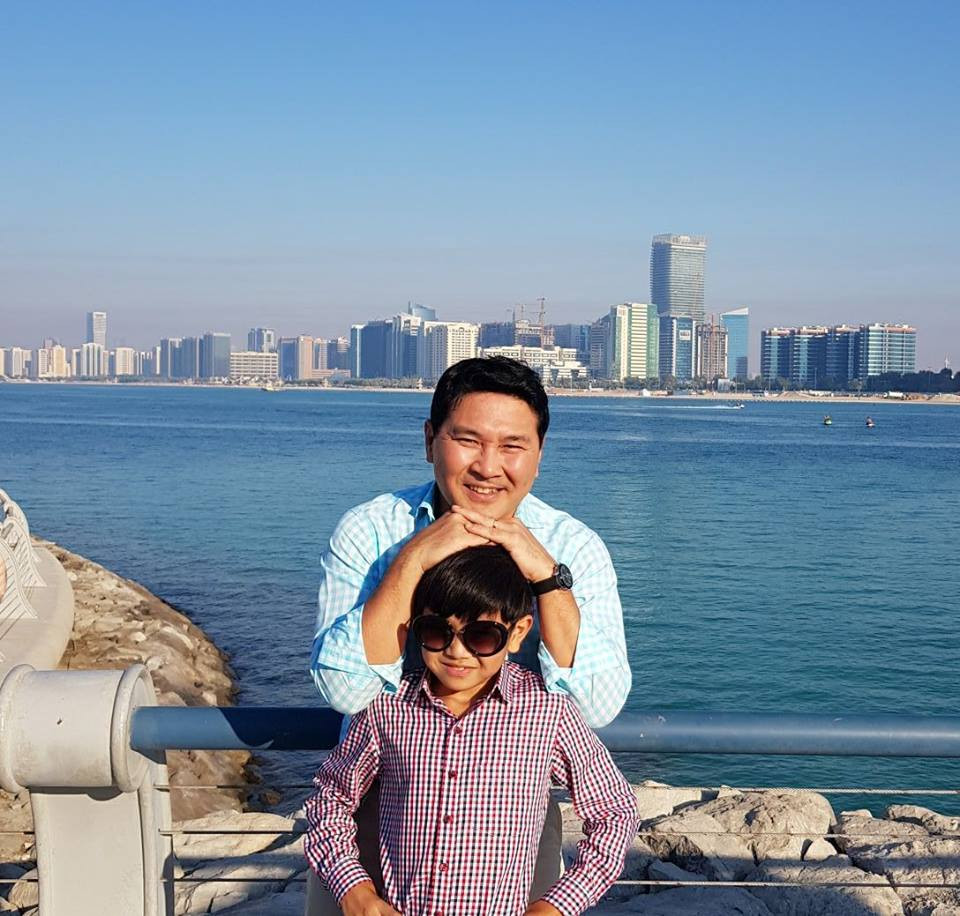 Trong một bài phỏng vấn, doanh nhân Hoài Nam cũng từng bật mí rằng chính sự hài hước này đã giúp anh "nắm giữ" trái tim người đẹp: "Thu Hương là người ham làm việc nên tôi nghĩ cô ấy cũng thích sự chăm chỉ của tôi. Điều mà Hương thấy rất rõ nữa là tôi khá hài hước... "