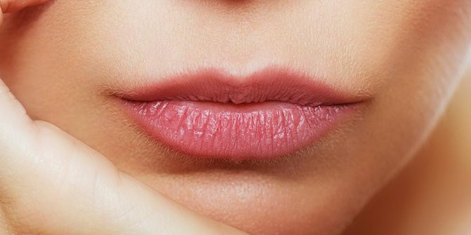 Sau những môi trái tim, môi dày quyến rũ, giờ đây hội chị em lại có thêm một khuôn môi nữa để lựa chọn, đó là môi Mazda đang gây bão trên MXH.