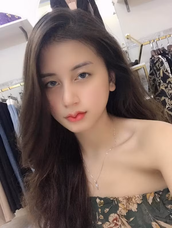 Bên cạnh những lời khen thì trào lưu bơm môi Mazda nhận phải không ít lời chê. Đa phần cư dân mạng nhận xét rằng sau khi làm thì gương mặt của "khổ chủ" trông khác hẳn đến nỗi không thể nhận ra.