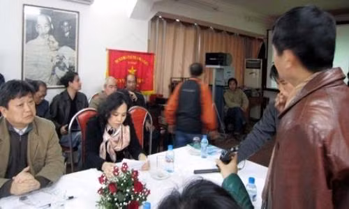 Doi thoai cang thang o Hang phim truyen Viet Nam