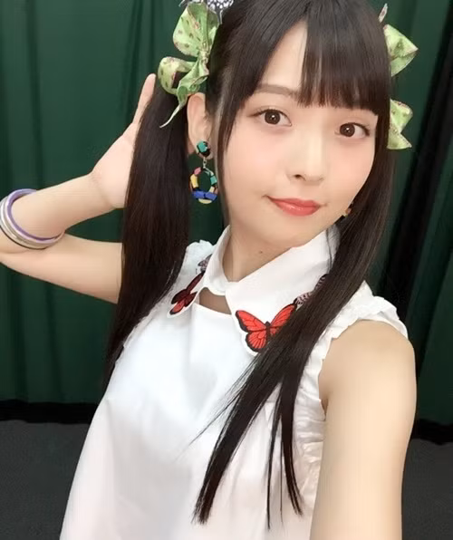 Theo dõi trang cá nhân của Luca, mọi người phải thừa nhận rằng, cô nàng này đã cố gắng để giảm cân thành công và có gương mặt đẹp. Nhưng hàm răng vẫn chưa được xử lý là điều gây ra sự thất vọng.