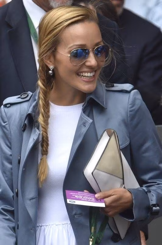 Guu thời trang của Jelena rất sang trọng và lịch sự.