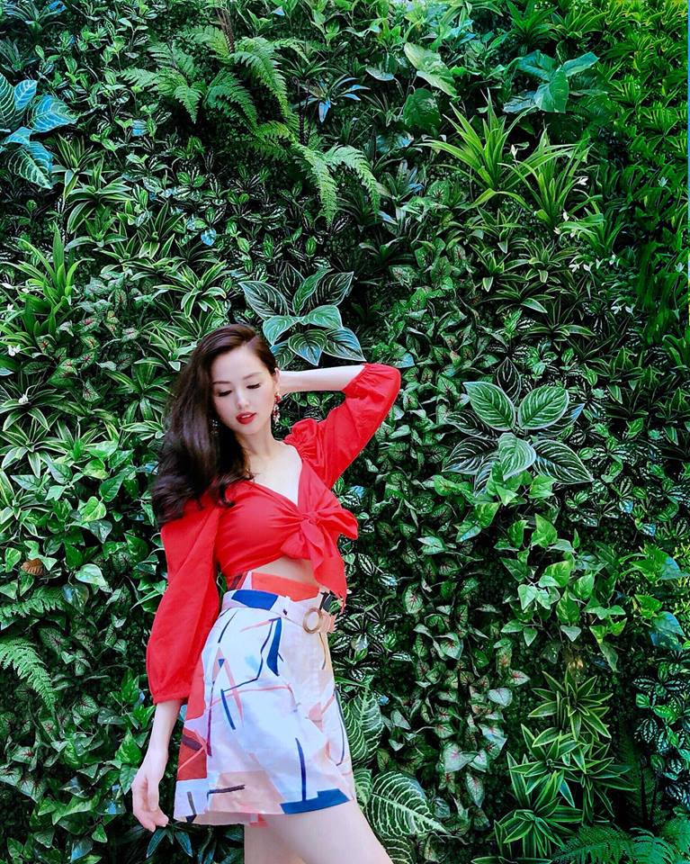 So với thời là hot girl trẻ trung cách đây hơn 10 năm, nói không ngoa thì thần thái của Tâm Tít hiện tại còn đẹp hơn hẳn vài phần.