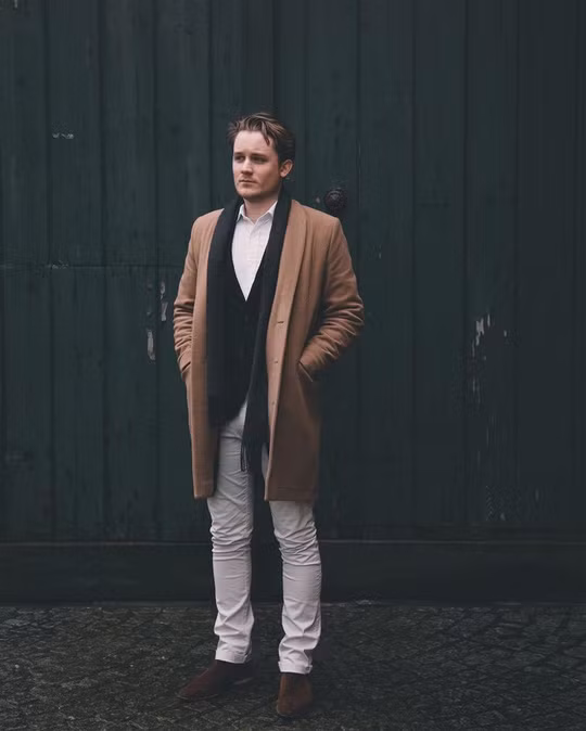 Chính nụ cười mộc mạc, thân thiện đó đã khiến cho những cảnh quay của chàng nhiếp ảnh gia này lay động hơn bao giờ hết.