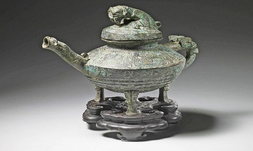 Chiếc bình được định giá lên tới 6,5 tỷ đồng.