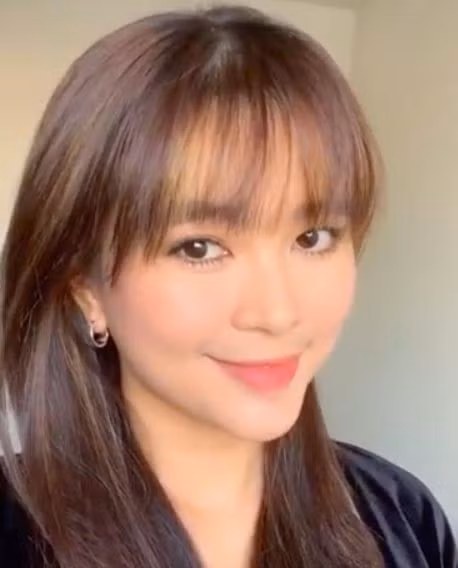 Khác với số đông, Diệu Thúy lại nhận được nhiều lời khen khi sở hữu thân hình mũm mĩm. Hot girl 8X cho biết khi tăng cân, cô cảm thấy vui vẻ, yêu đời và khẳng định con gái gầy mặc gì cũng đẹp nhưng con gái mập, nếu biết cách và tự tin, cũng có thể đáng yêu không kém.