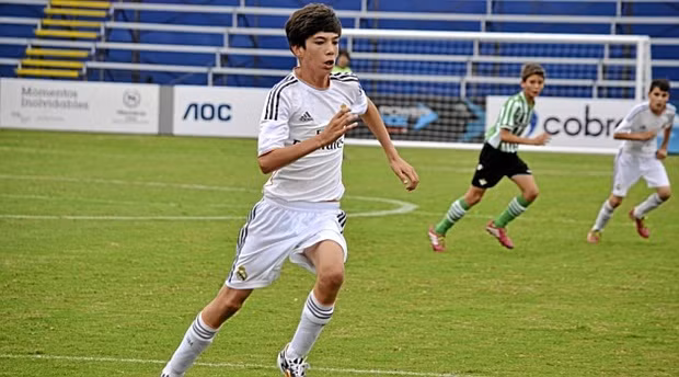 Theo Zidane là con trai của HLV trưởng Zinedine Zidane nhưng Theo có năng lực thực sự chứ không hẳn chỉ trông cậy vào ông bố của mình.