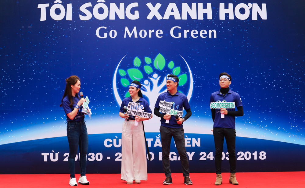 Theo thông lệ hàng năm, chiến dịch Giờ Trái đất diễn ra vào trung tuần tháng 3 với những thông điệp, khẩu hiệu để vận động cộng đồng, doanh nghiệp và toàn xã hội thực hiện các hoạt động tiết kiệm điện, tiết kiệm năng lượng bảo vệ môi trường và ứng phó với biến đổi khí hậu toàn cầu.