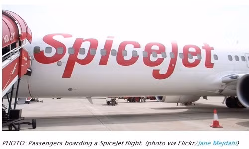 May bay ha canh khan vi hanh khach bi “Tao Thao ruot”