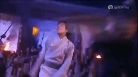 Càn Khôn Đại Na Di là bộ võ công tâm pháp thất truyền của Minh giáo nơi Tây Vực, giáo chủ Minh Giáo đời thứ 34 là Trương Vô Kị trong một lần tình cờ đang đuổi theo Thành Côn đã tìm ra bí kíp võ học này. Nhờ có cử dương thần công thâm hậu nên đã tu luyện đến tầng thứ 6 chỉ trong 1 đêm.