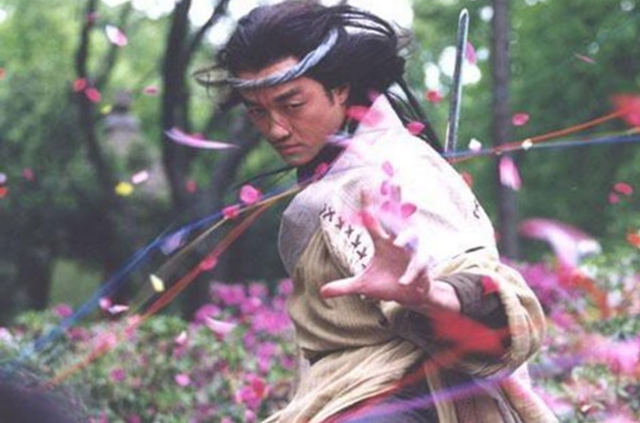 Bắc Minh Thần Công là một loại thượng thừa nội công tâm pháp trong truyện kiếm hiệp Thiên Long Bát Bộ. Đây là môn võ có nguồn gốc từ phái Tiêu Dao được Đoàn Dự phát hiện cùng lúc với Lăng Ba Vi Bộ. Đây là môn nội công có tác dụng hút nội lực của người khác để cho bản thân sử dụng.