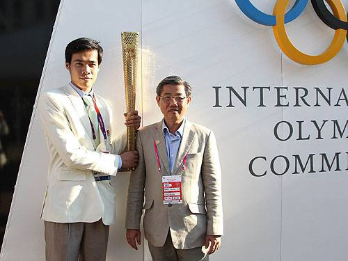 Tại SEA Games 28, Nhật Tiến đã mang về cho Đoàn TTVN một huy chương vàng tại nội dung kiếm chém ba cạnh.